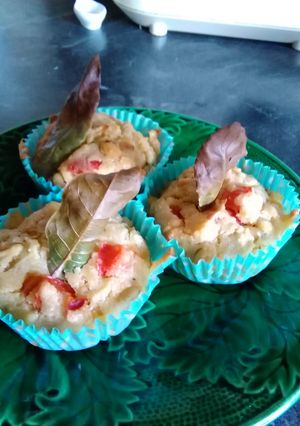 A picture of Red pepper and pine nut cupcake.