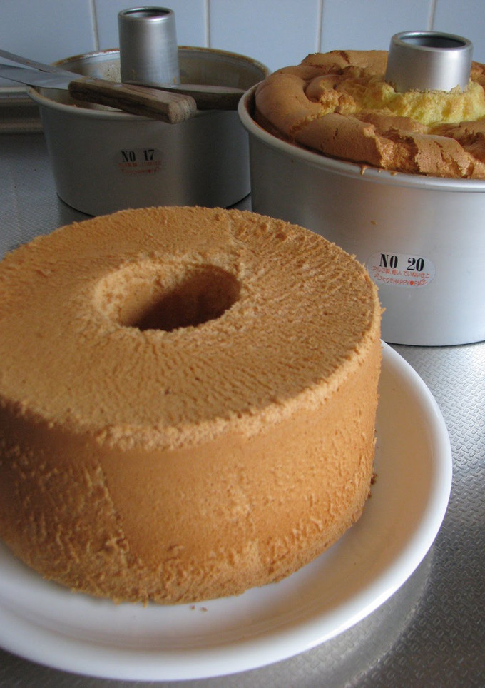 A picture of Basic Plain Chiffon Cake.