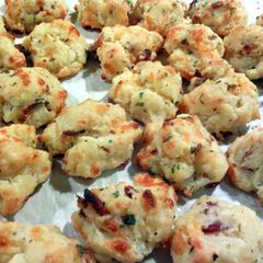 A picture of bacon cheddar biscuits.