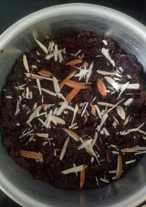 A picture of Beetroot Halwa.