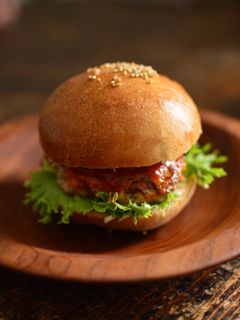 A picture of Easy Homemade Burger Buns with a Bread Machine.