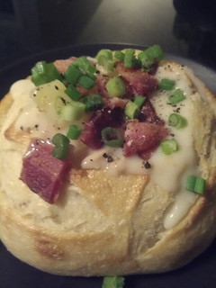 A picture of Delicious Easy Clam Chowder.