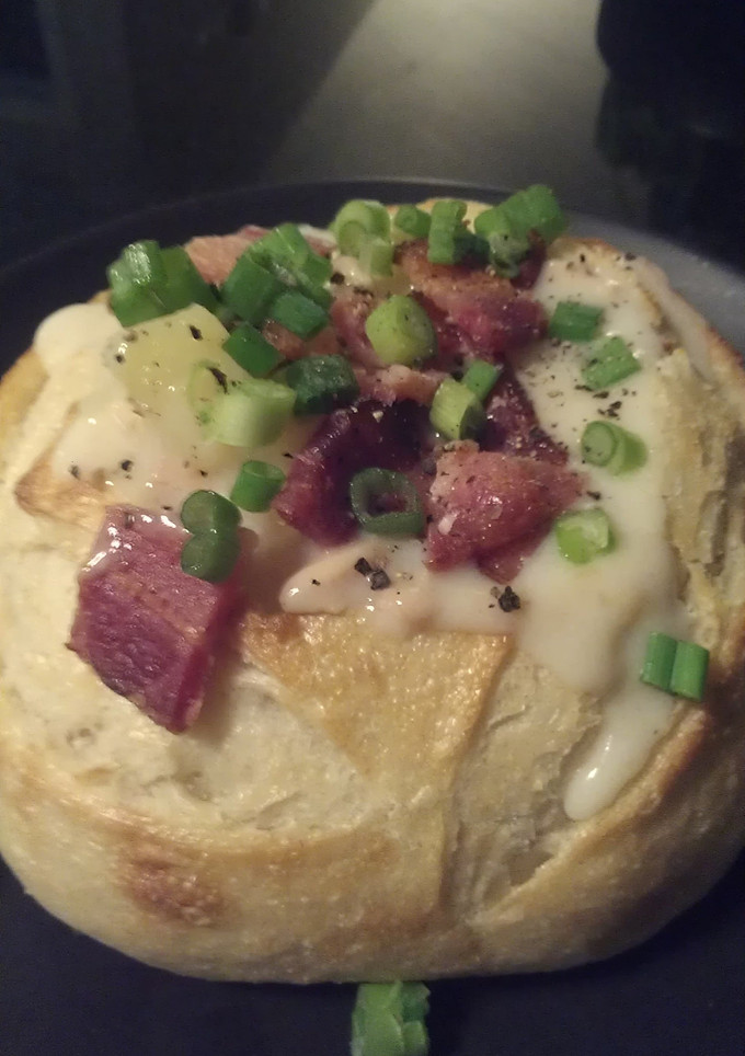 A picture of Delicious Easy Clam Chowder.