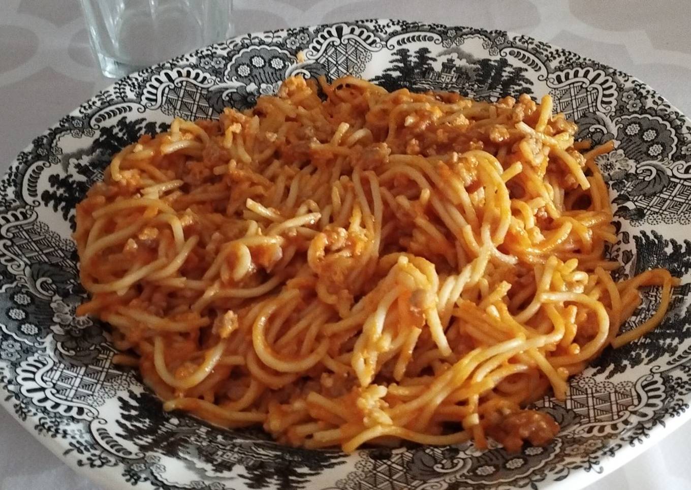 Espaguetis boloñesa