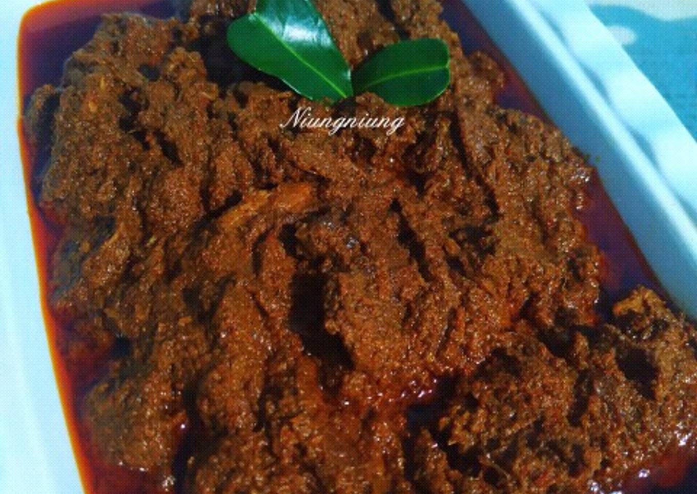 Rendang daging sapi