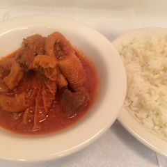 A picture of Intestine stew and rice.