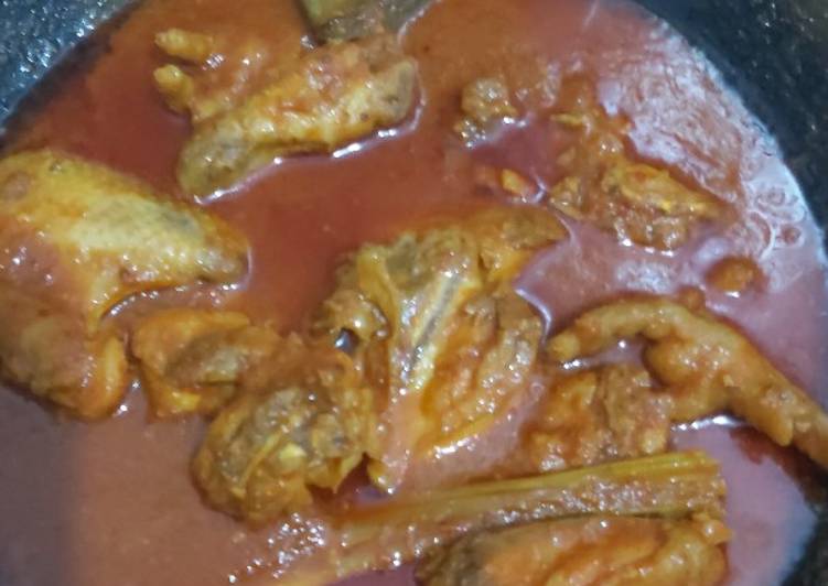 Langkah Mudah untuk Menyiapkan Ayam pedas kreasi keluarga yang Sempurna