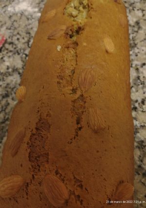 Una foto de Budín de banana con almendras