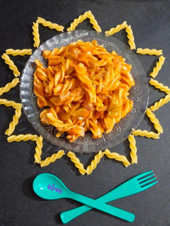 મસાલા પાસ્તા (Masala Pasta Recipe In Gujarati) રેસીપી મુખ્ય ફોટો