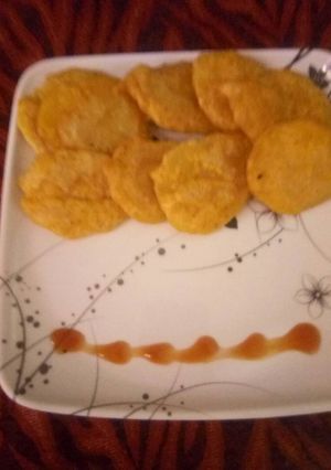 आलू पकोड़ा (Potato pakoras recipe in hindi) रेसिपी मुख्य फोटो