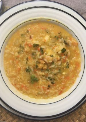 Una foto de Caldillo (sopa) de pescado y camarones en Thermomix