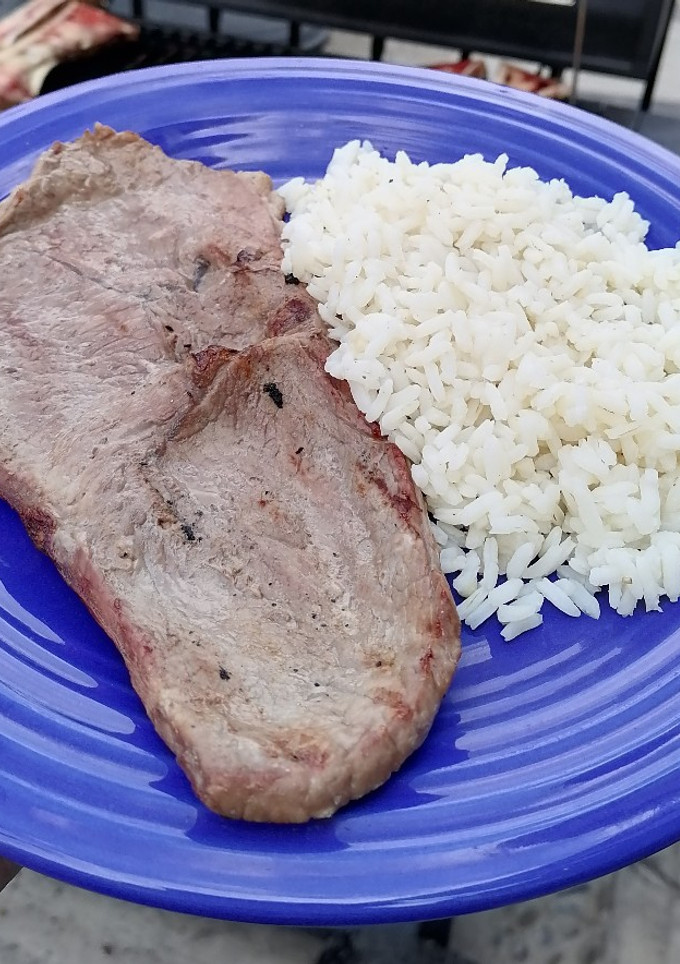 Una foto de Arroz blanco al vapor