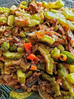 Foto resep 35. Tumis Pare, Ikan Asin, Pete