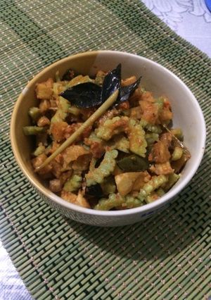 Foto resep Sambel goreng kentang paria ala fe#bandung_recookwinakartika