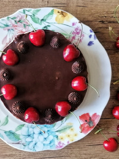 Foto di Cheesecake cioccolato e ciliegie