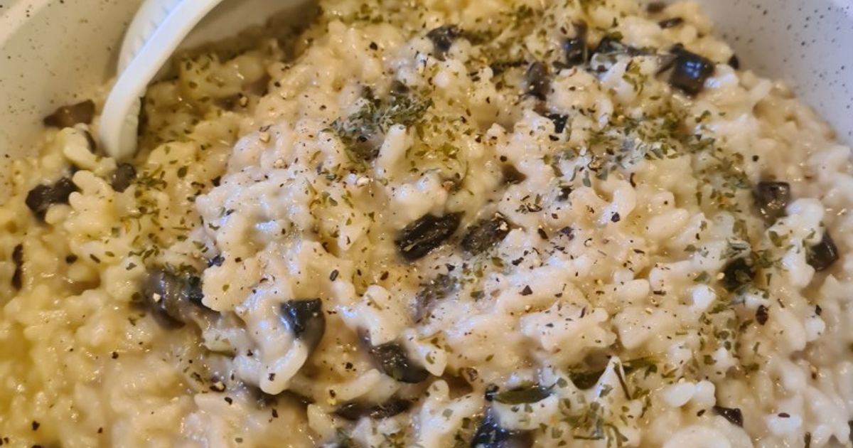Resep Mushroom Risotto (Pressure Cooker) Enak, Praktis, dan... - foto hasil masakan Resep Mushroom Risotto (Pressure Cooker) Enak, Praktis, dan... - foto hasil masakan