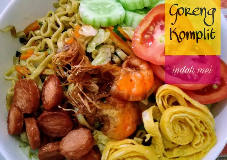 Mie Goreng Komplit