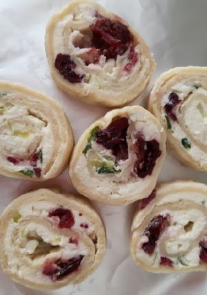 A picture of Cranberry Pinwheels.