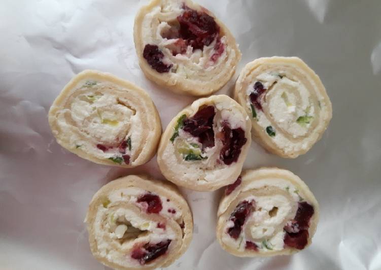 Steps to Make Speedy Cranberry Pinwheels