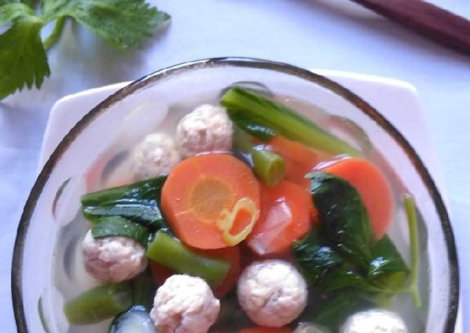 Resep Sup Bakso Ayam Kecintaan (Menu harian) Resep Sup Bakso Ayam Kecintaan (Menu harian)