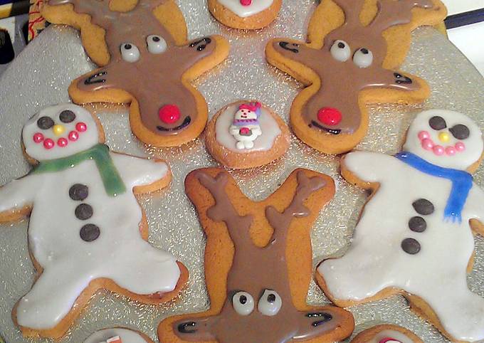 How to Make Super Quick Homemade Vickys Gingerbread Snowmen &amp; Reindeer, Decorating Idea