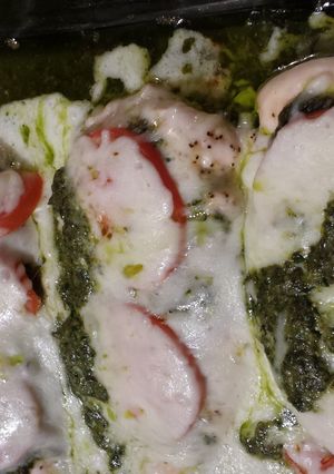 A picture of Easy Chicken Pesto.