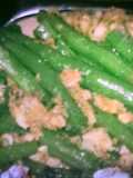 Green beans with Garlic-flaxseed breadcrumbs