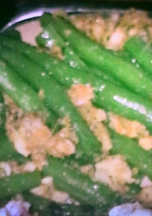 A picture of Green beans with Garlic-flaxseed breadcrumbs.