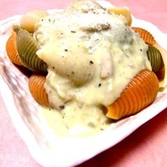 A picture of Pasta Genova with Cream Sauce.