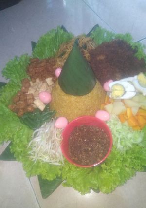 Foto resep Nasi tumpeng kuning