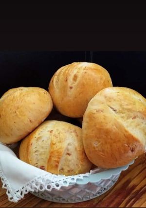 Una foto de Pan amasado saborizado con jamón Serrano