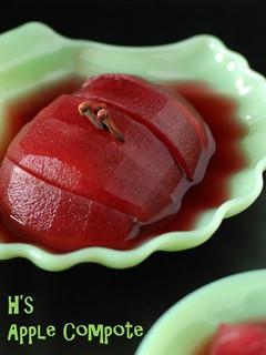 A picture of Apple Compote with Red Wine.