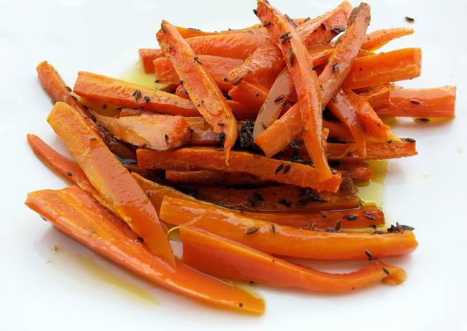 Baked carrot (cumin seeds and olive oil)