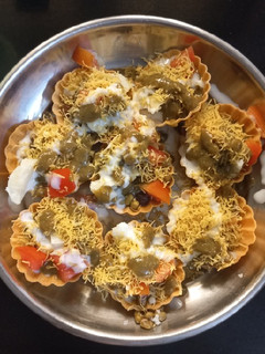 બાસ્કેટ પૂરી ચાટ રેસીપી મુખ્ય ફોટો