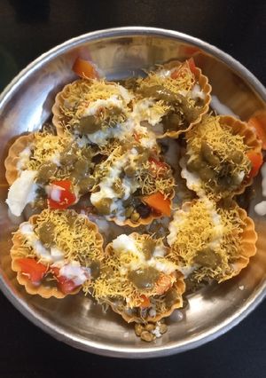 બાસ્કેટ પૂરી ચાટ રેસીપી મુખ્ય ફોટો