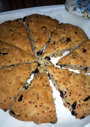 A picture of Sesameseeds-cranberry-chocolatechips scone (eggless).