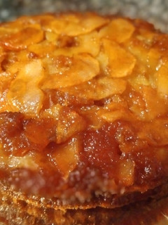 Una foto de Tarta invertida de manzana