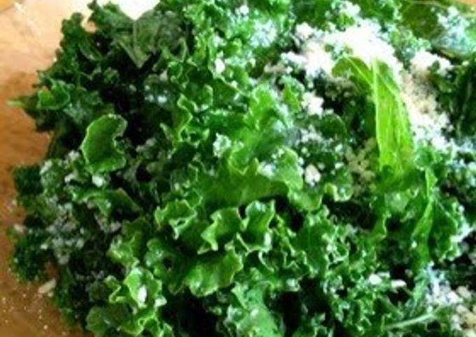 Very Nutritious and Very Easy Kale & Cheese Salad