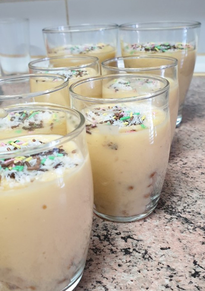 Una foto de Vasitos de crema de plátano