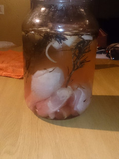 A picture of Chicken in brine.