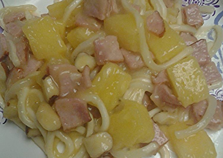 Any-night-of-the-week Udon pineapple and ham