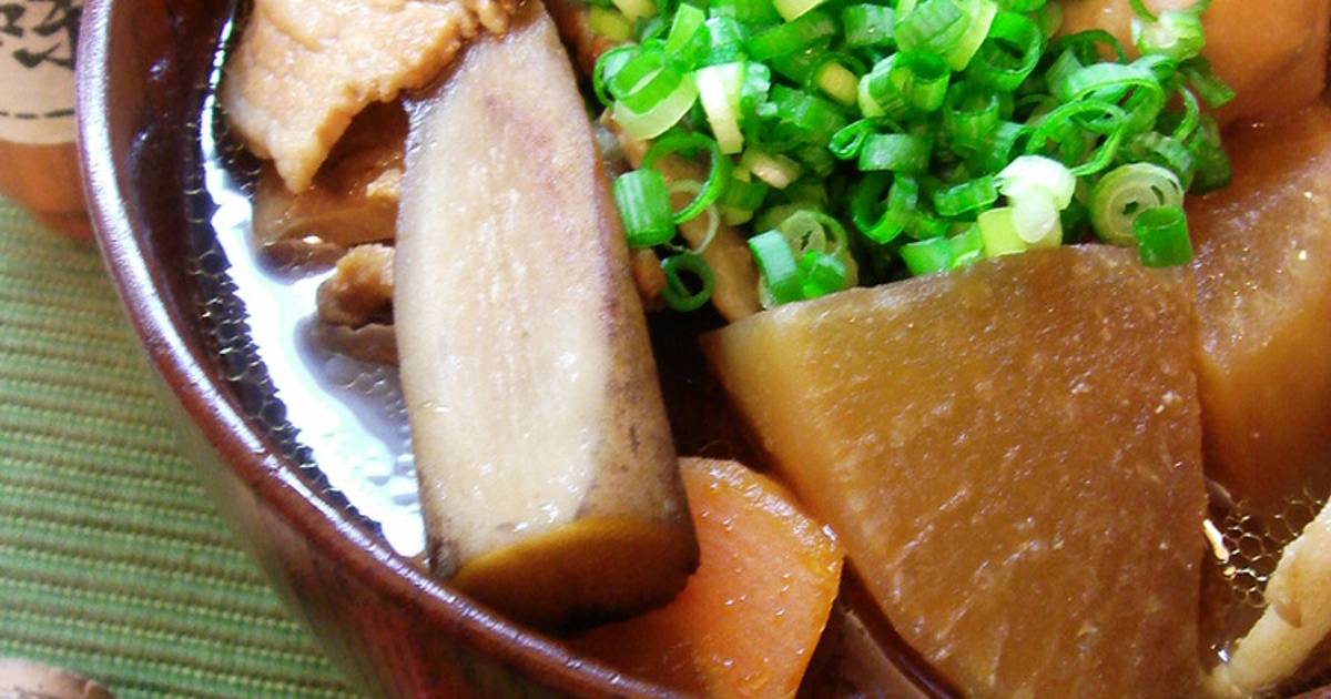 Filling Tonjiru (miso soup with pork and vegetables) Recipe by cookpad