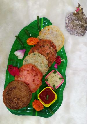 5 ફલેવર ઉતત્પમ (Five flavor Uttpam Recipe In Gujarati) રેસીપી મુખ્ય ફોટો