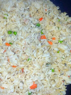 Una foto de Arroz basmati salteado con verduras