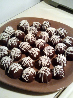 A picture of Oreo Truffles.