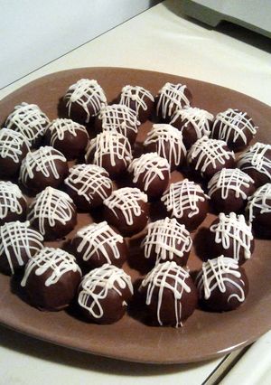 A picture of Oreo Truffles.