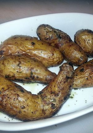 A picture of Roasted Fingerling Potatoes.