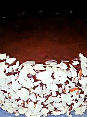 Easy Steps Prepare Recipes Mike's Old Fashion Chocolate Cake the Delicious Can Pamper Your Tongue.