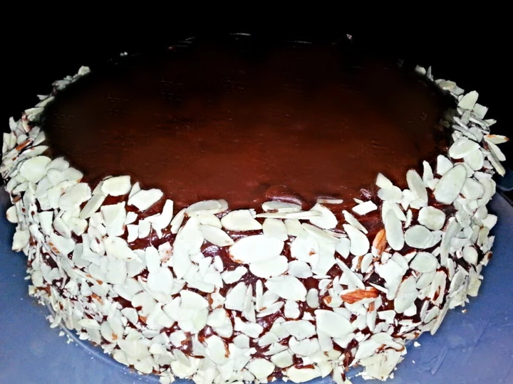 Easy Steps Prepare Recipes Mike&amp;#39;s Old Fashion Chocolate Cake the Delicious Can Pamper Your Tongue.