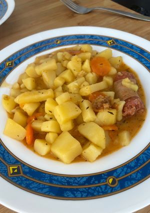 Una foto de Patatas a la riojana (o sea con chorizo)